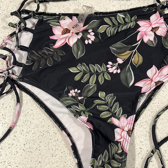 Shein Black Floral Bikini - Picture 2 of 3
